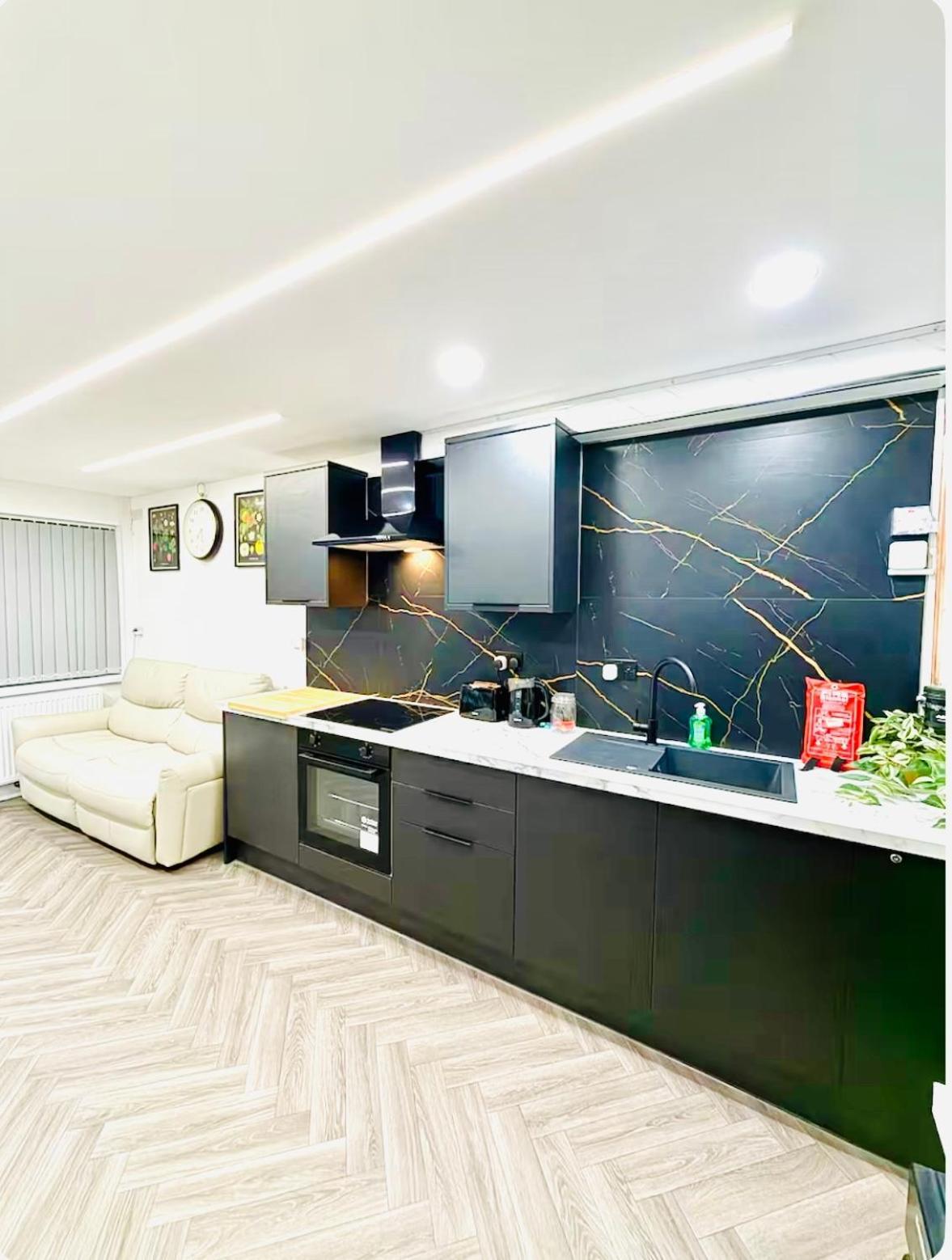 Birmingham City Centre- 9 Bed House With Free Parking Exteriör bild